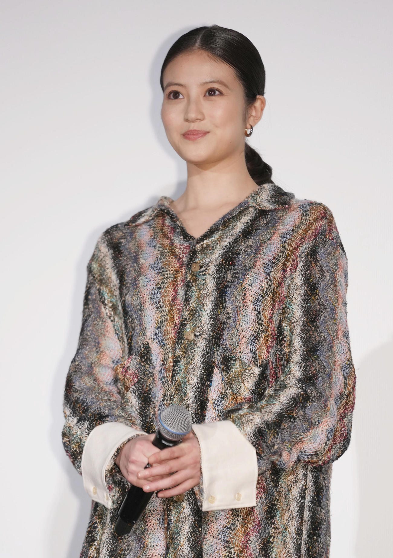 映画「わたしの幸せな結婚」の初日舞台あいさつに出席した今田美桜（撮影・狩俣裕三）
