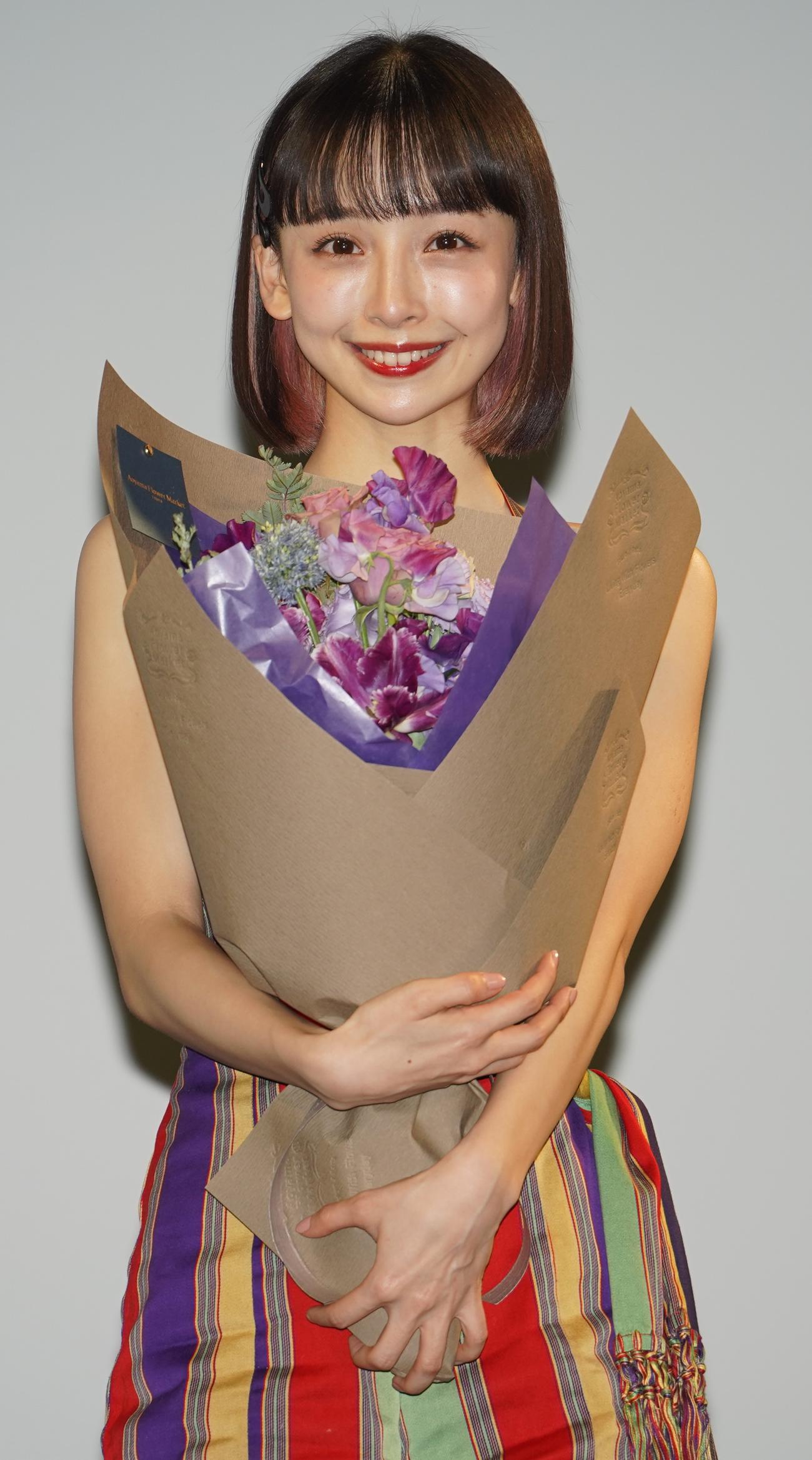 写真集「真価論」のイベントに出席した華村あすか（撮影・佐藤勝亮）