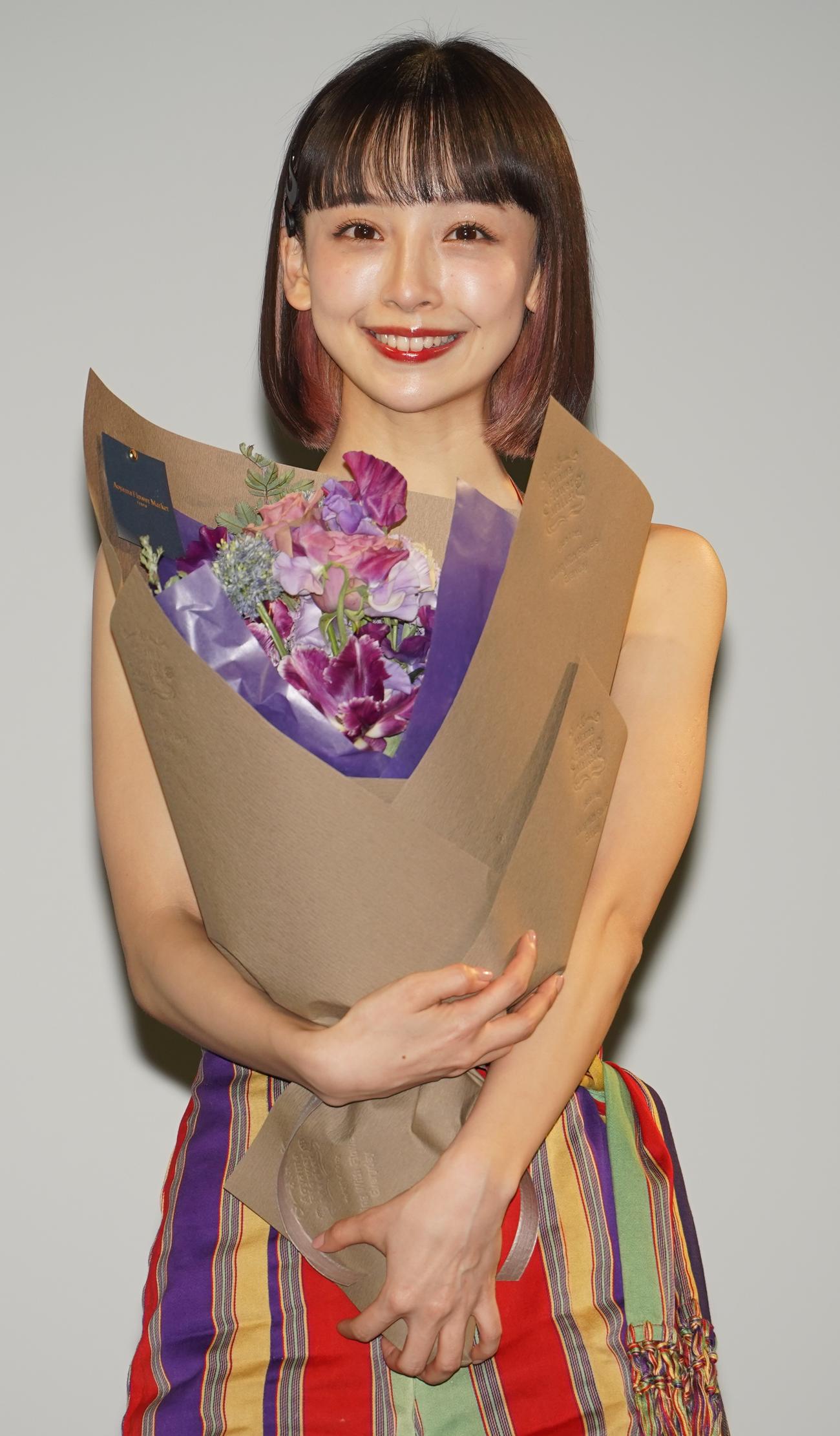 写真集「真価論」のイベントに出席した華村あすか（撮影・佐藤勝亮）
