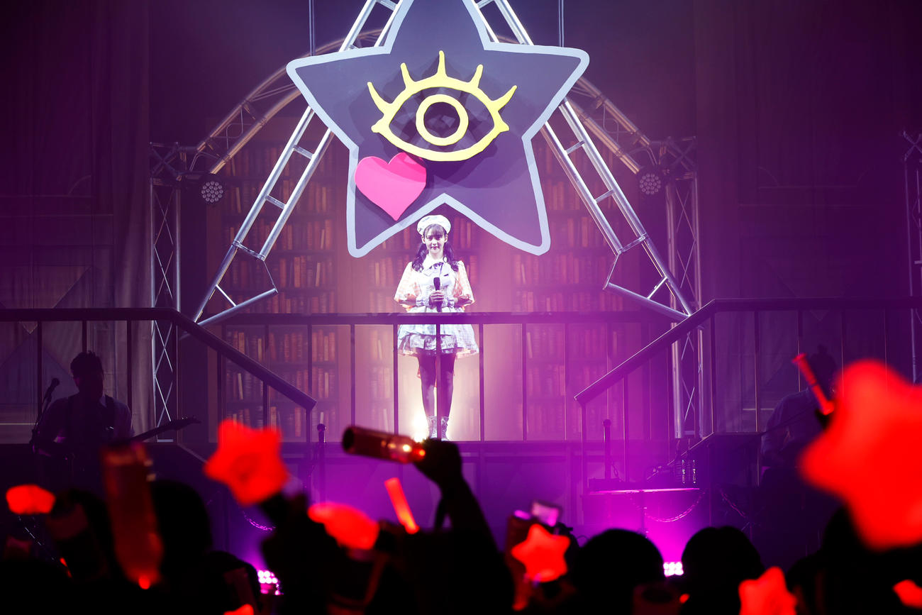 アーティストデビュー10周年イヤーを迎え初ライブを開催した上坂すみれ