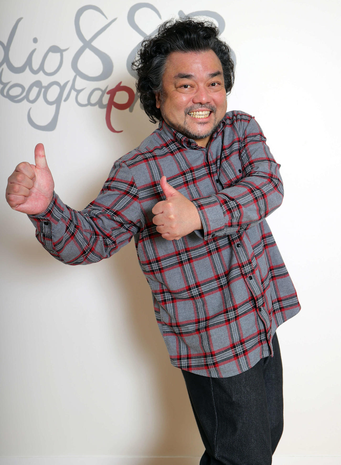 おやじダンサーズとのユニット結成25周年を迎えたパパイヤ鈴木（撮影・野上伸悟）