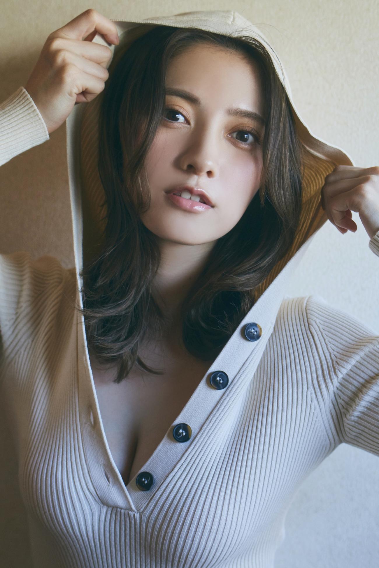 「週刊プレイボーイ」の「スーパー戦隊ヒロイン特集号」でグラビアを披露した桃月なしこ（C）三瓶康友／週刊プレイボーイ