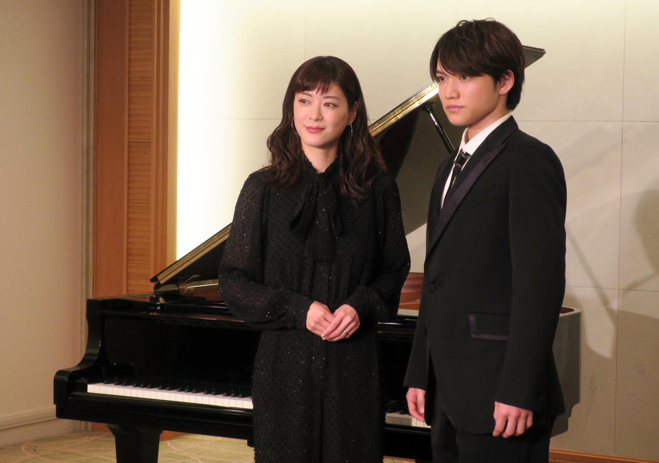 ミュージカル「のだめカンタービレ」取材会で。左から、上野樹里、三浦宏規