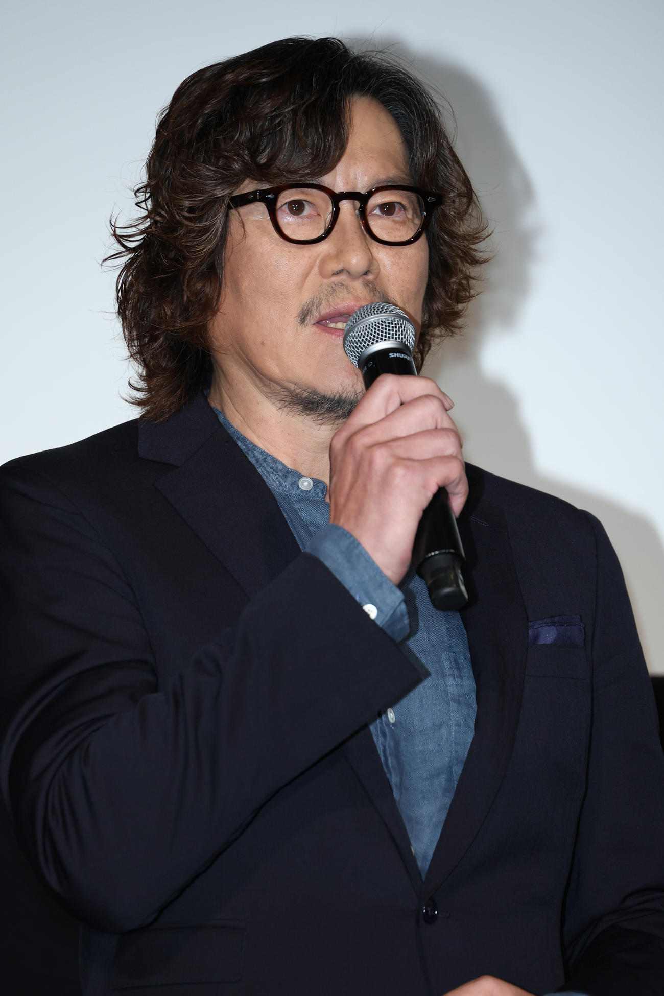 映画「仕掛人・藤枝梅安2」先行上映会舞台あいさつを行った豊川悦司（撮影・中島郁夫）