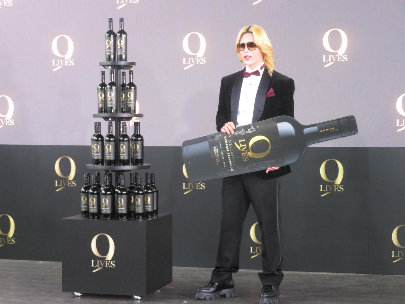 チリのプレミアムワイン「9LIVES（ナイン・ライブス）」アンバサダーに就任したローランド（撮影・横山慧）