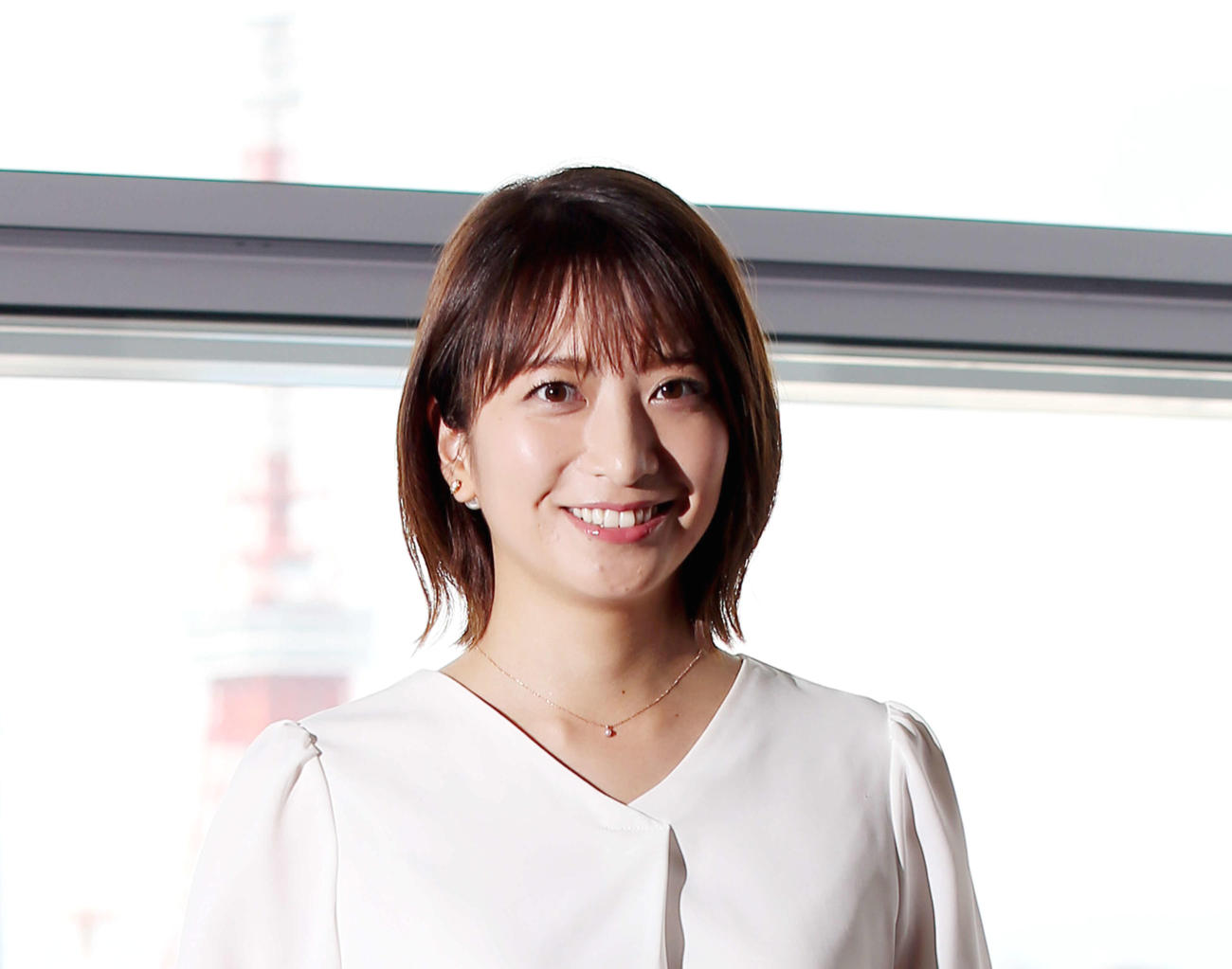 シックな雰囲気漂う日本テレビ笹崎里菜アナウンサー（撮影・河田真司）