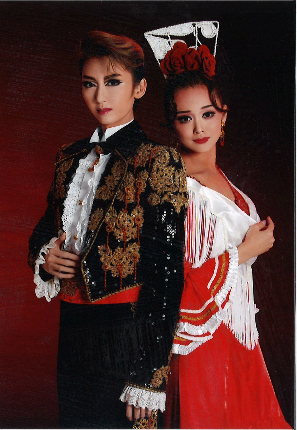 星組全国ツアーに主演した専科スター凪七瑠海（左）と、星組のトップ娘役舞空瞳（C）宝塚歌劇団