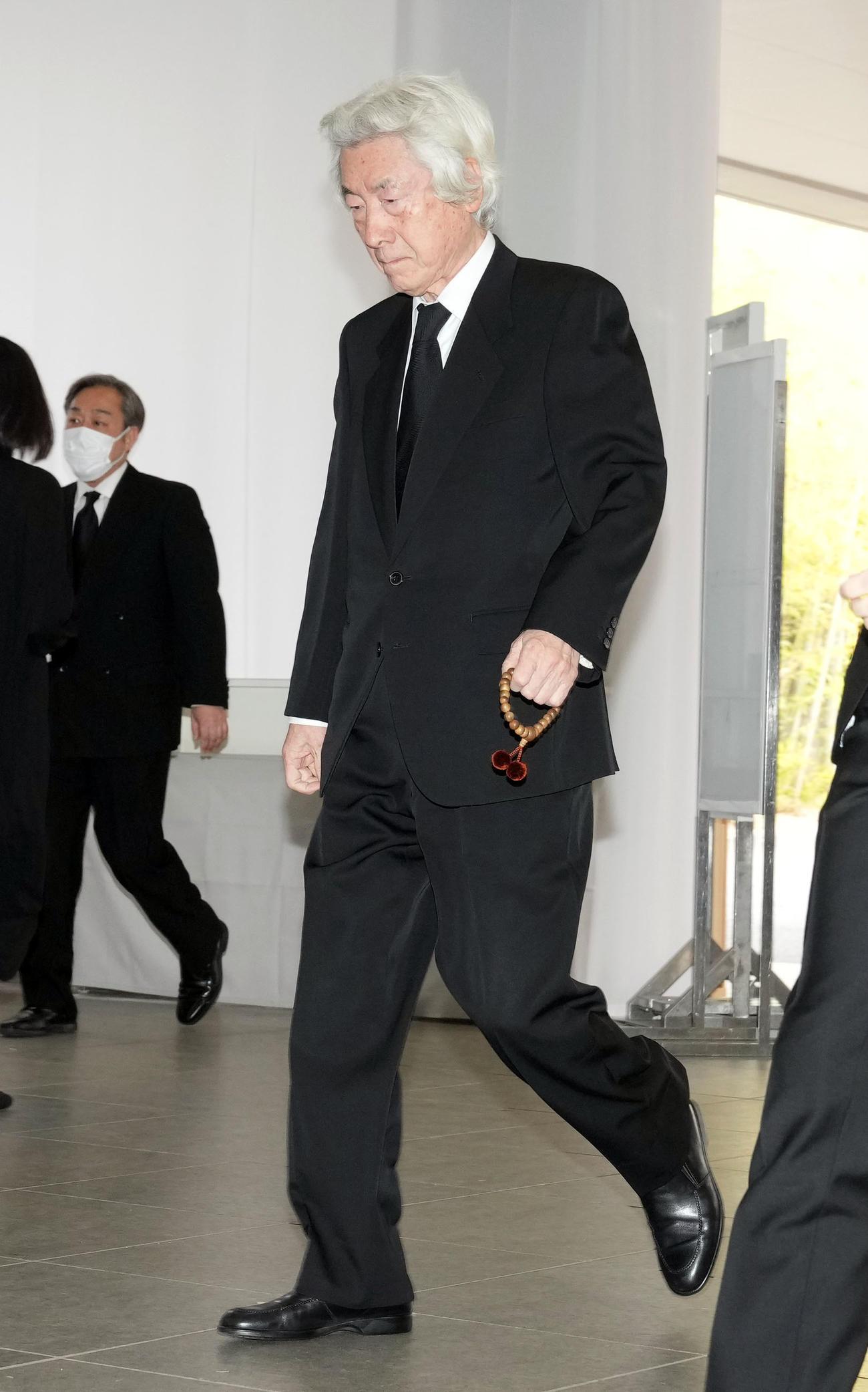 扇千景さんの告別式に参列する小泉純一郎氏（撮影・狩俣裕三）