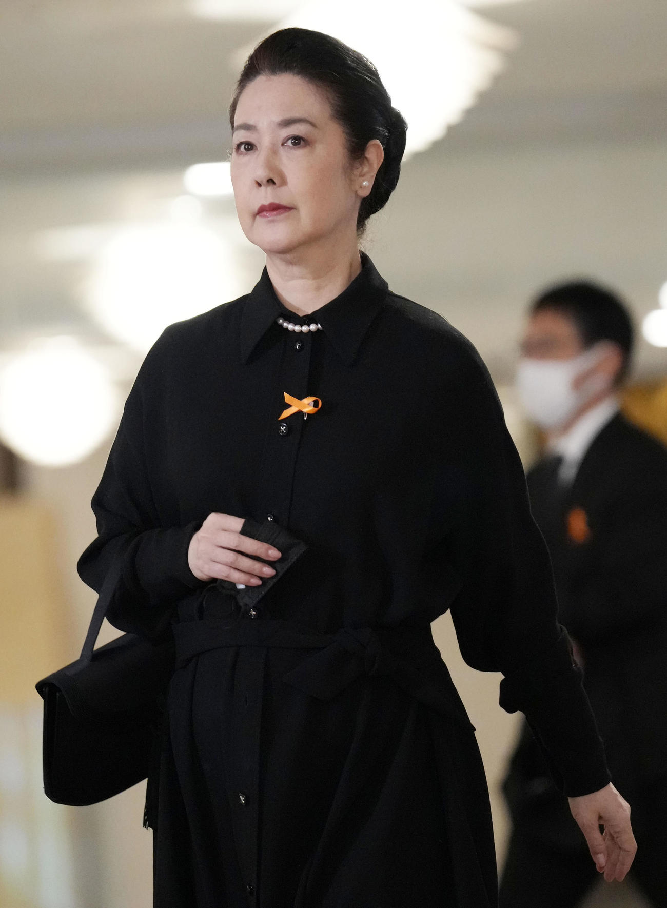 渡辺徹さんのお別れの会に参列する名取裕子（撮影・狩俣裕三）