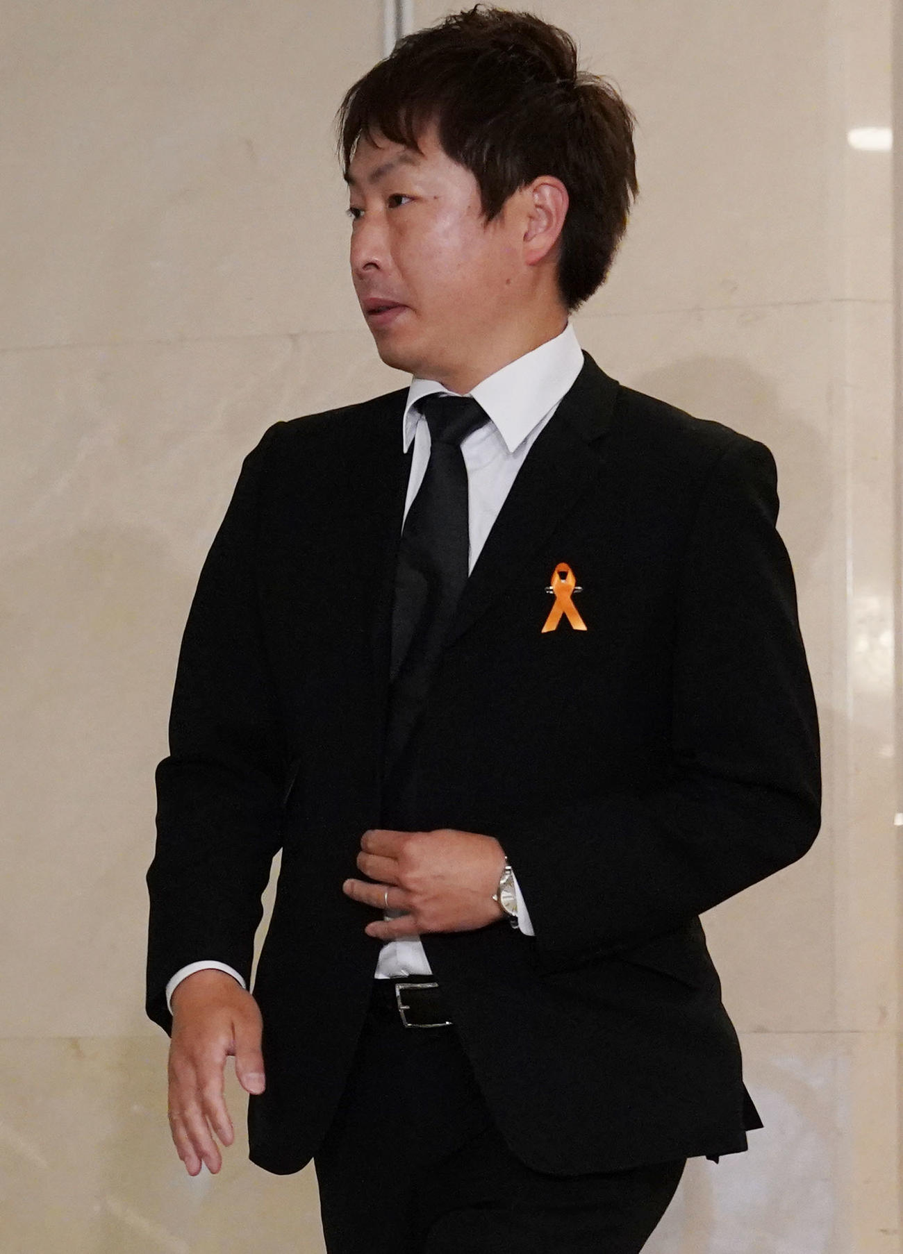 渡辺徹さんのお別れの会に参列するU字工事の福田薫（撮影・狩俣裕三）