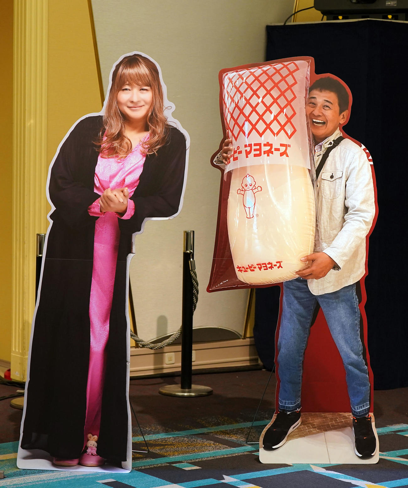 渡辺徹さんのお別れの会に飾られたボード（撮影・狩俣裕三）