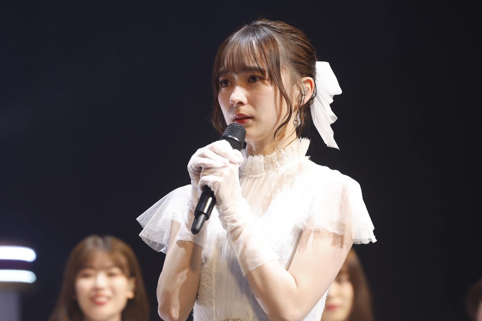 自身の卒業セレモニーで人をうるませる乃木坂46鈴木絢音