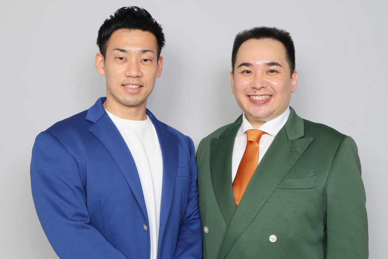 よしもと放課後クラブの万博イベントに出演するミルクボーイ