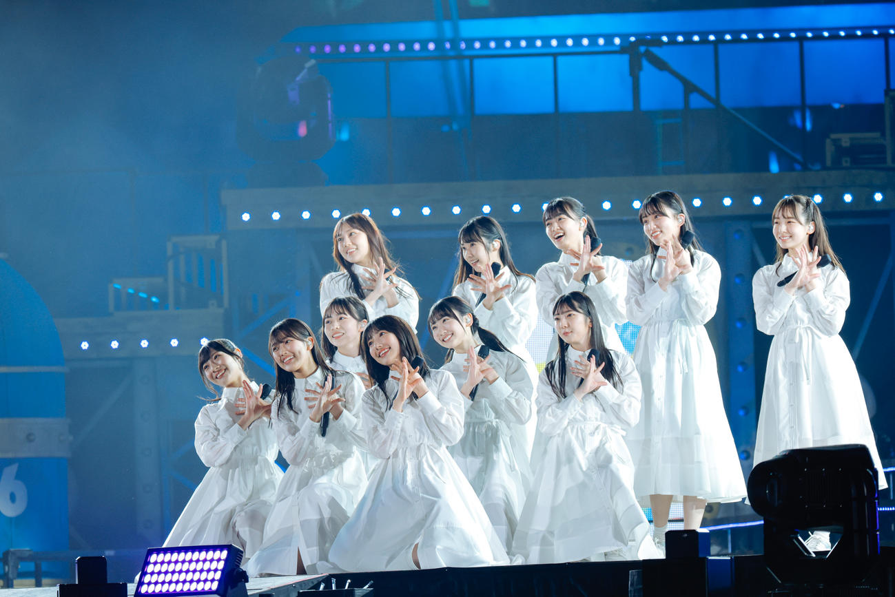 4周年ライブ「4回目のひな誕祭」でパフォーマンスする日向坂46の四期生