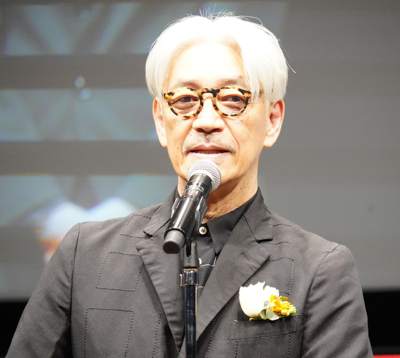 「第1回大島渚賞」授賞式で話す坂本龍一さん（2020年3月撮影）