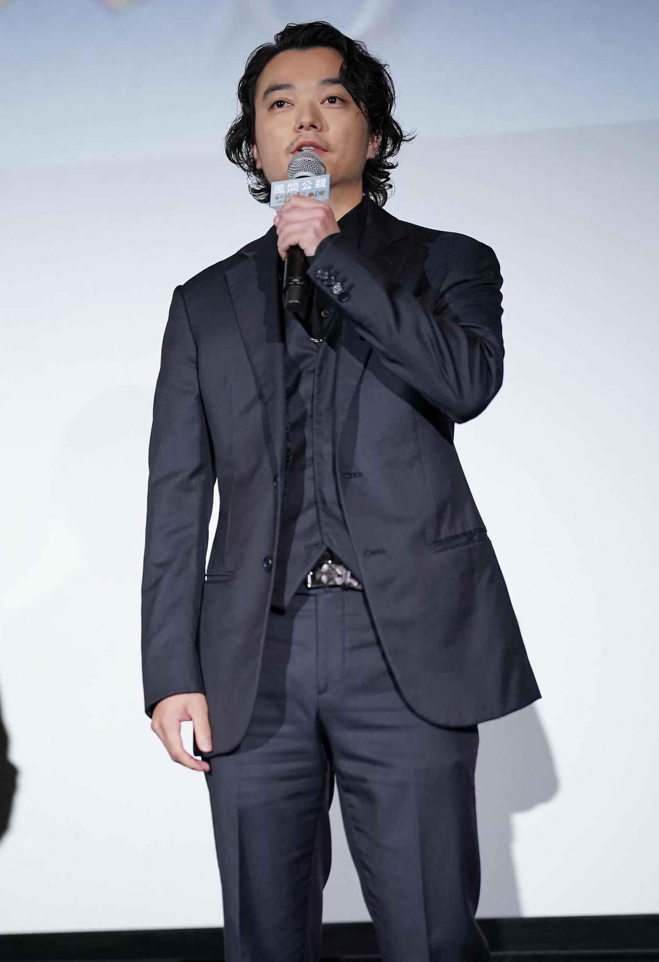フジテレビ開局65周年特別企画「風間公親－教場0－」完成披露舞台あいさつで話す染谷将太（撮影・垰建太）