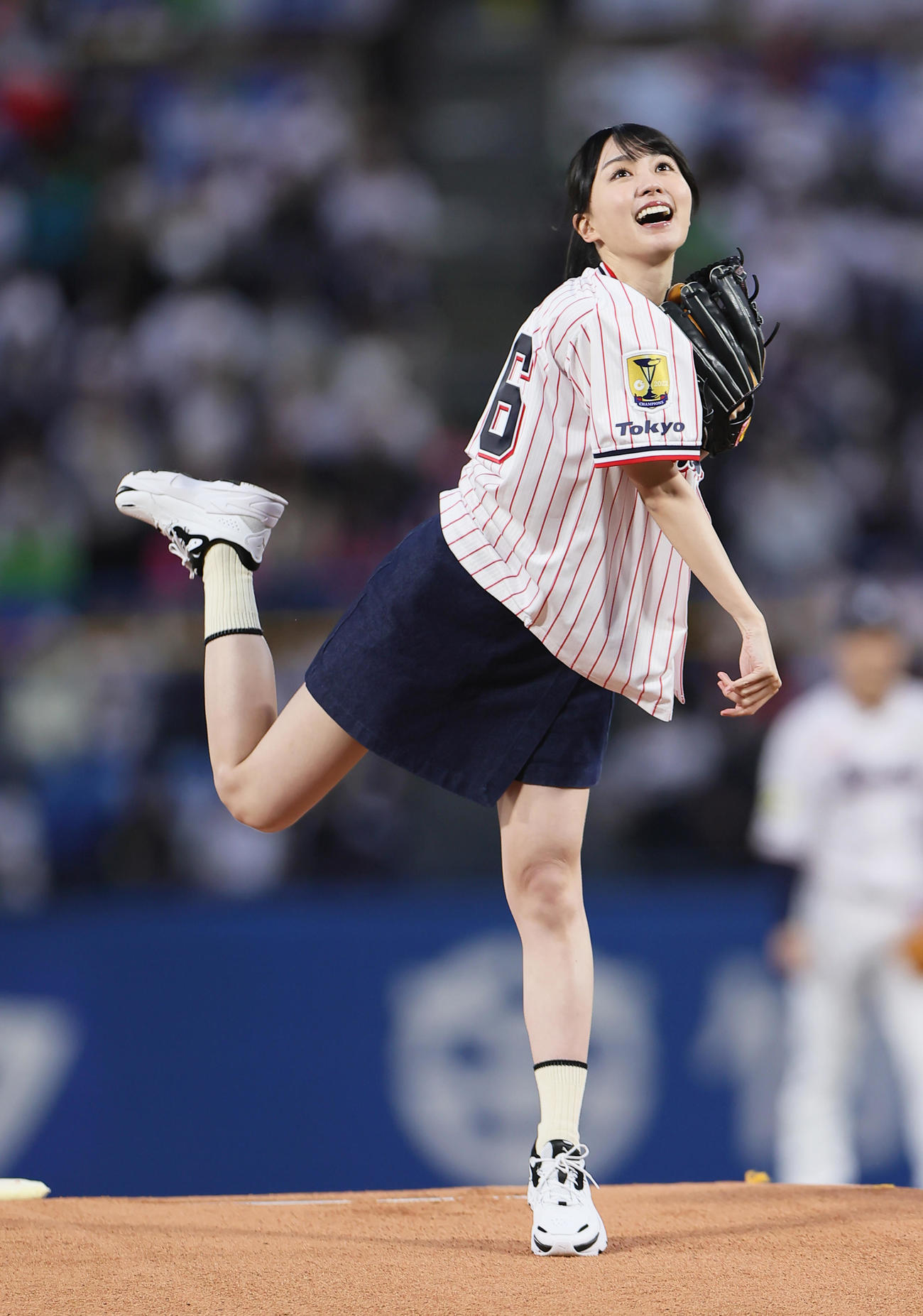 ヤクルト対広島　始球式を務めた乃木坂46賀喜遥香（2023年3月31日撮影）