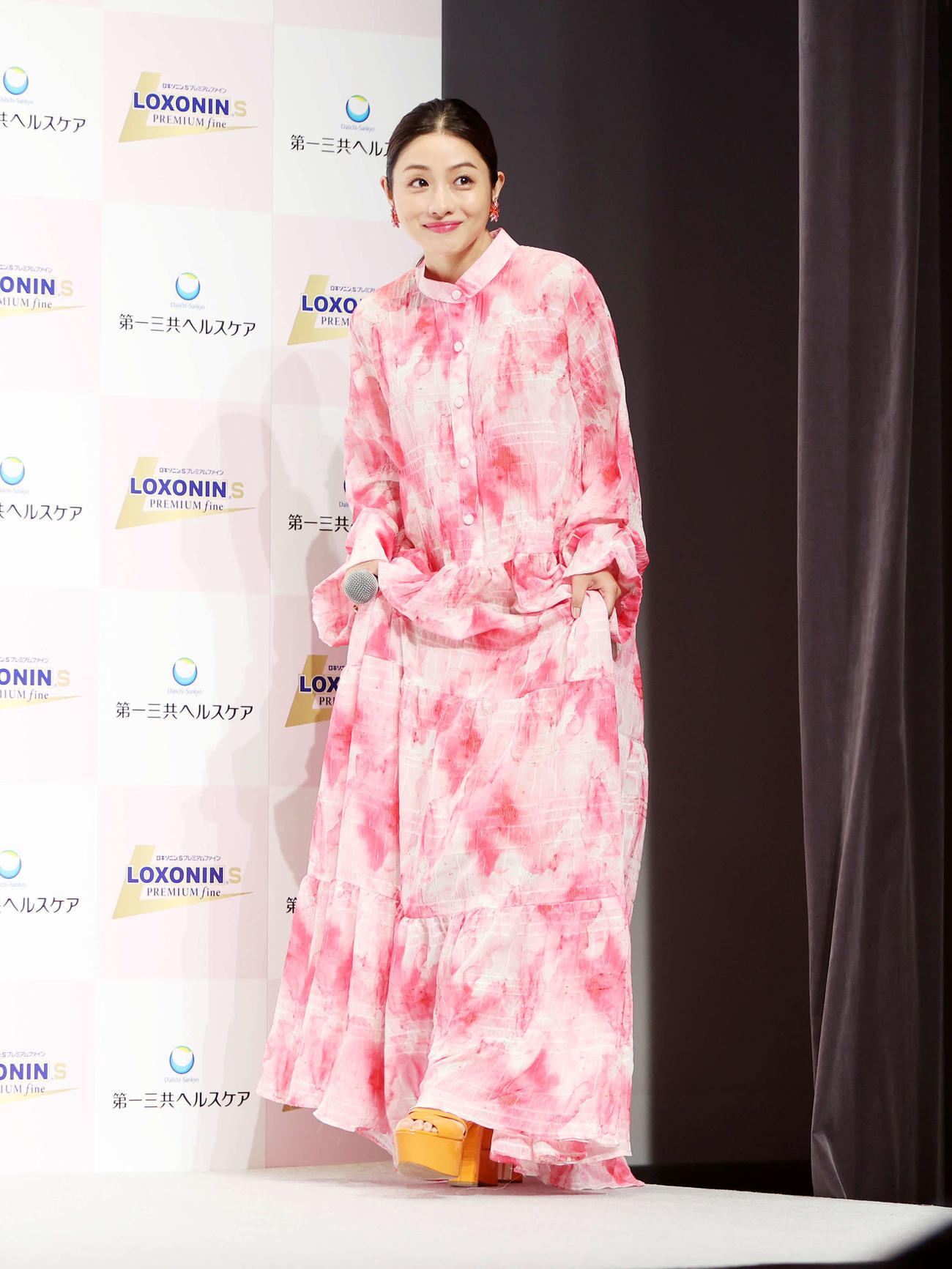 新CM発表会に登壇する石原さとみ（撮影・鈴木正人）
