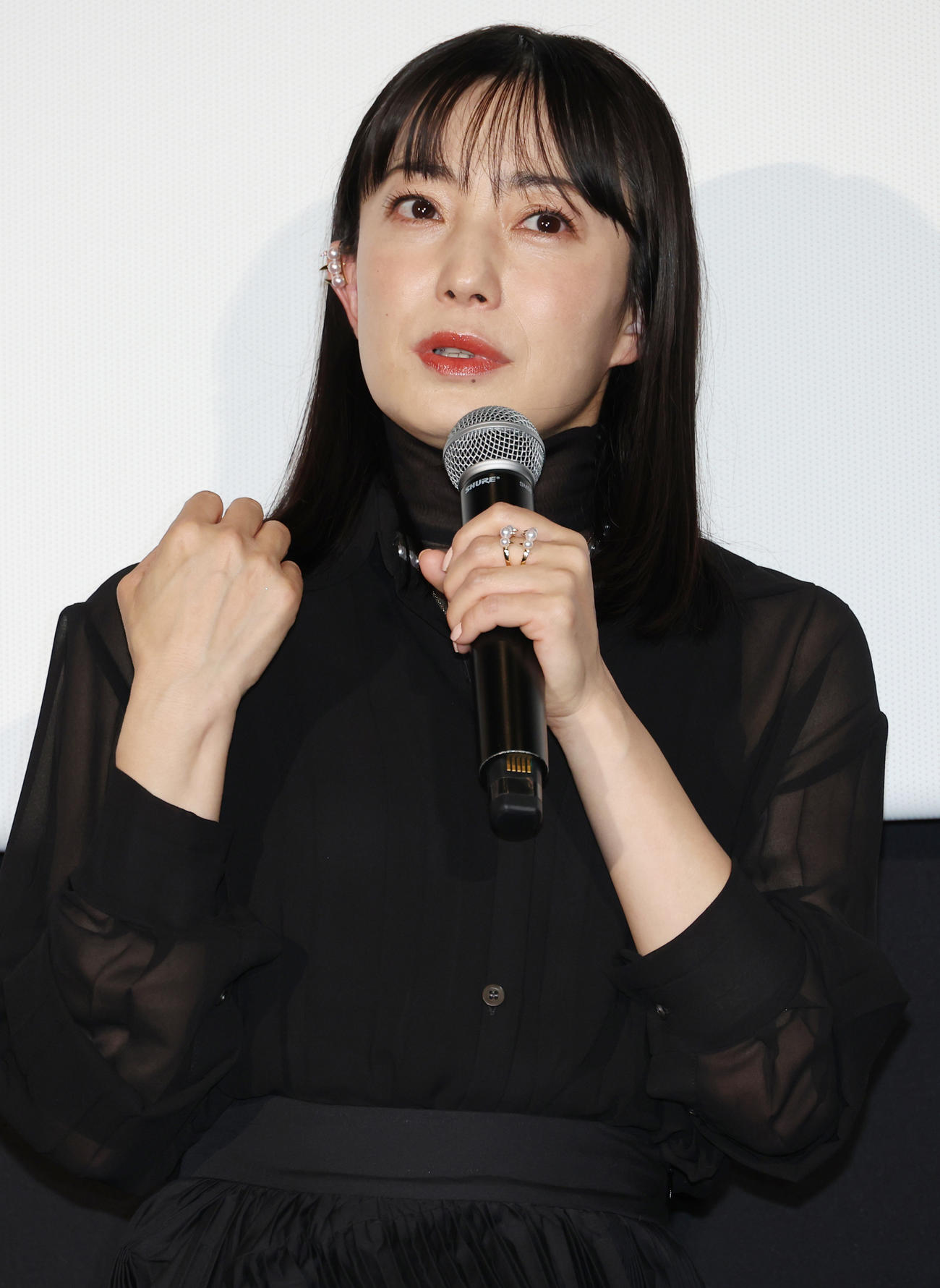 映画「藤枝梅安2」舞台あいさつを行う菅野美穂（撮影・中島郁夫）