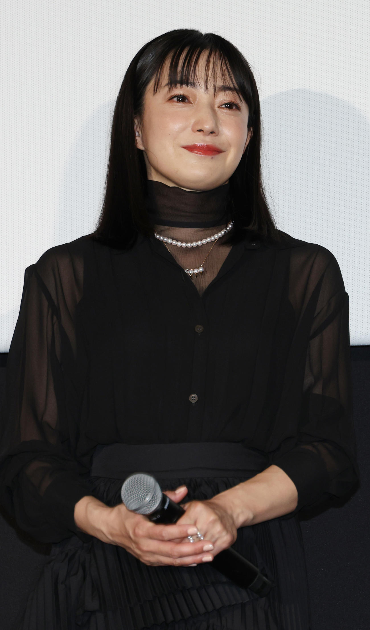 映画「藤枝梅安2」舞台あいさつを行う菅野美穂（撮影・中島郁夫）