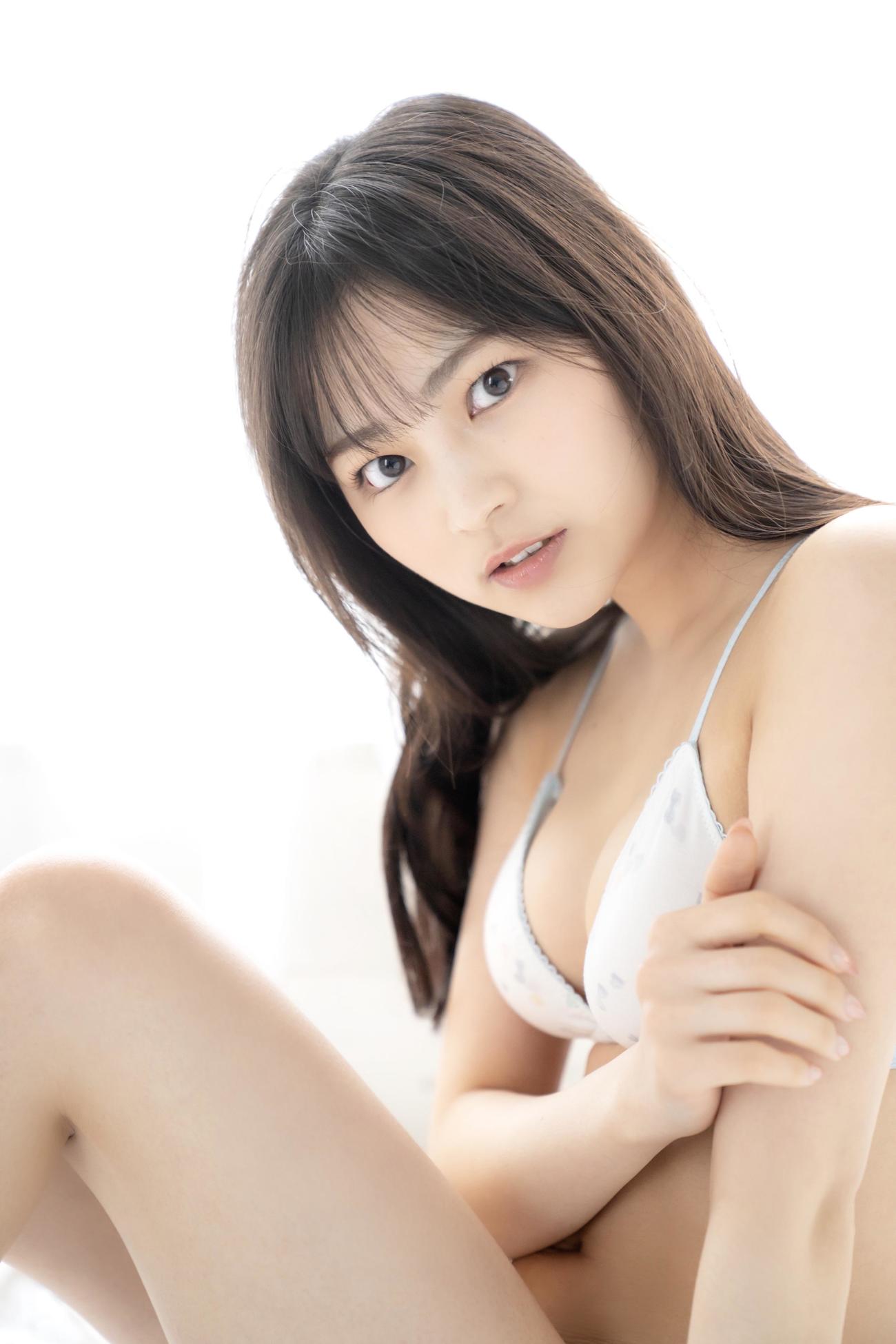 「週刊少年チャンピオン」で初の表紙グラビアを飾っている＃ババババンビの宇咲（C）小池伸一郎／秋田書店