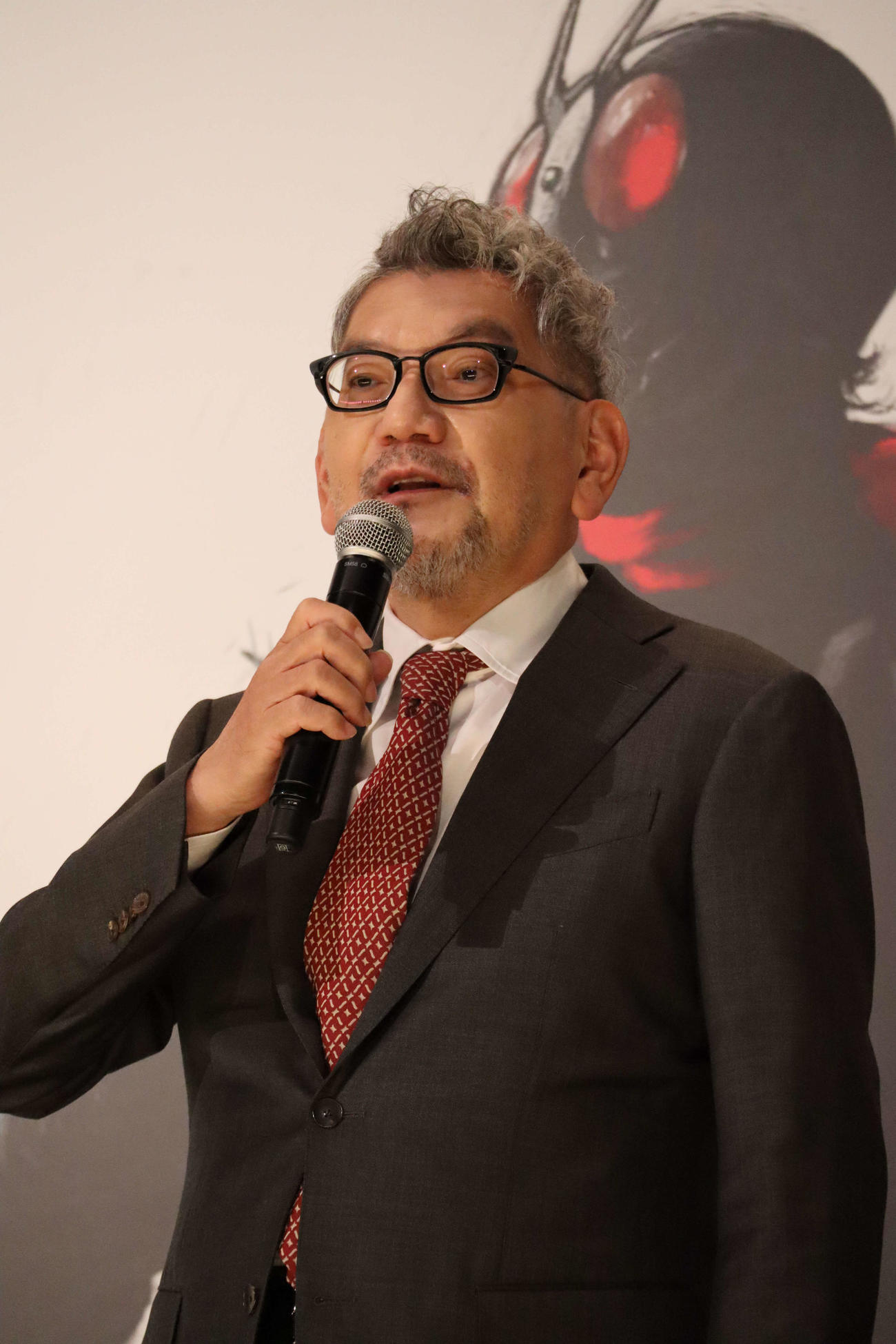 映画「シン・仮面ライダー」のヒット記念舞台あいさつに出席した庵野秀明監督