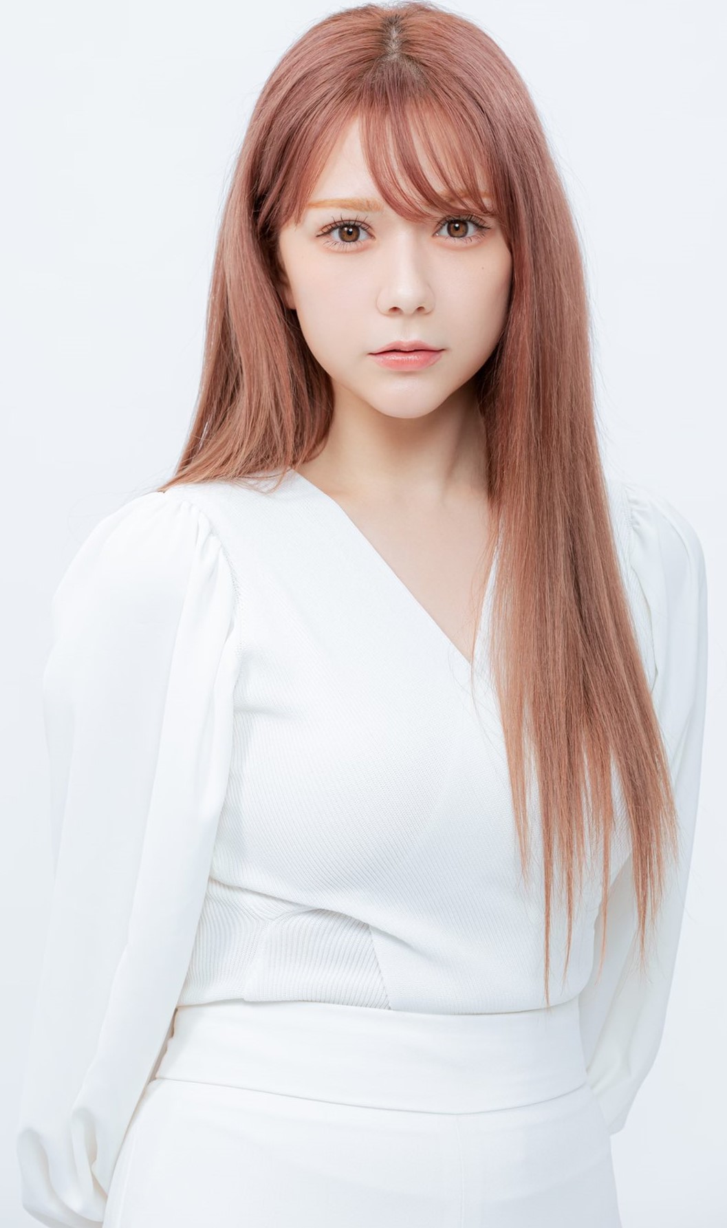 「オールナイトフジコ」に出演する村重杏奈