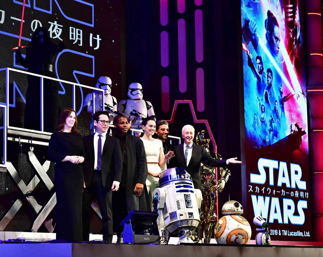 19年12月、映画「スター・ウォーズ／スカイウォーカーの夜明け」のイベントで登壇した制作スタッフと出演者たち
