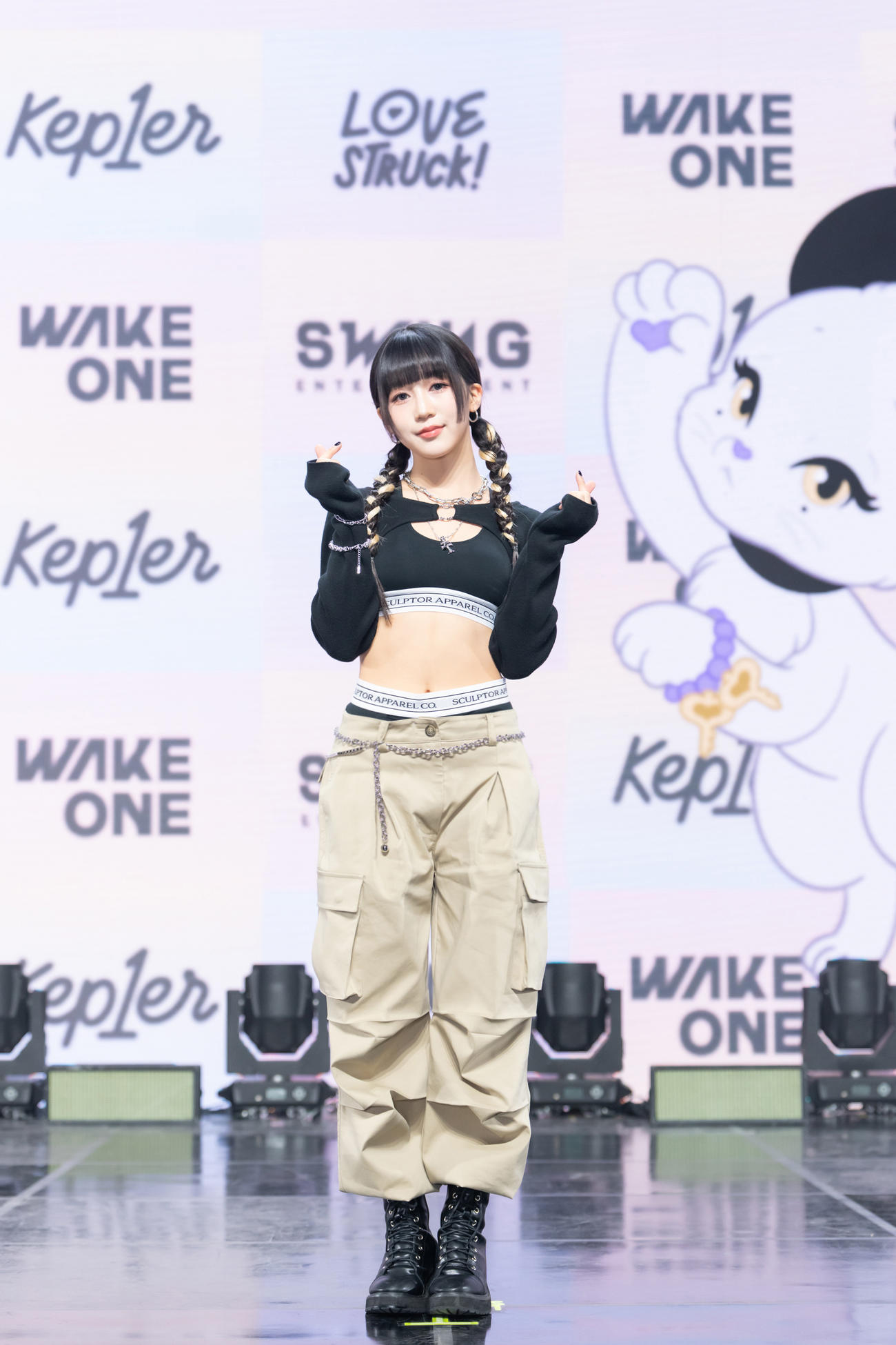 「LOVESTRUCK！」のショーケースを行ったKep1erのヒカル（C）WAKEONE／SWING ENTERTAINMENT提供