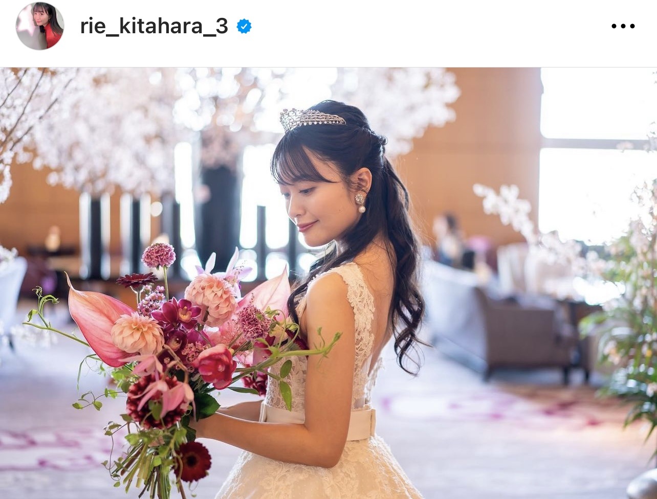 ウエディングドレス姿の北原里英（北原里英のインスタグラムから）