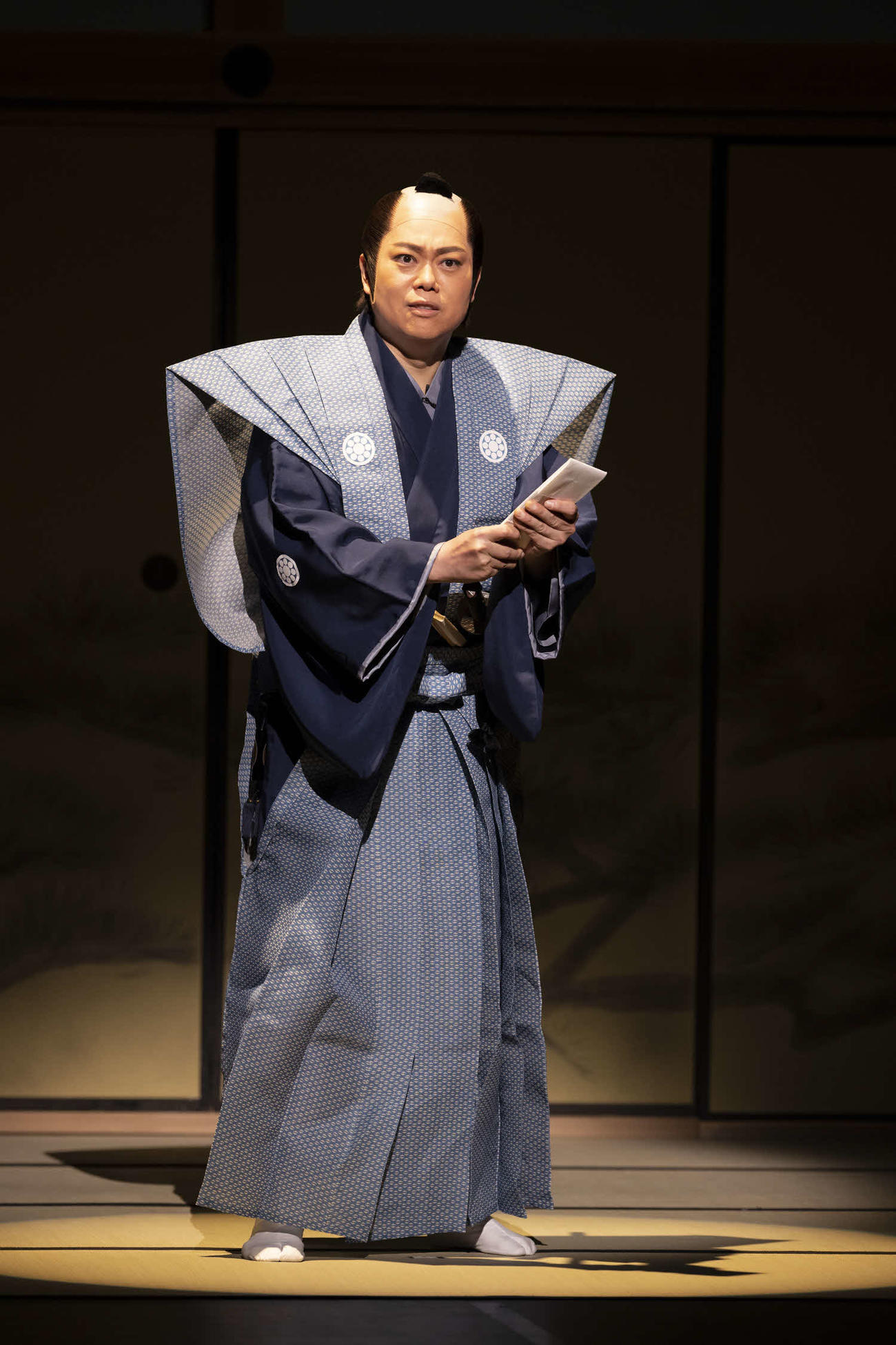 デビュー15周年記念特別公演を開幕した三山ひろし