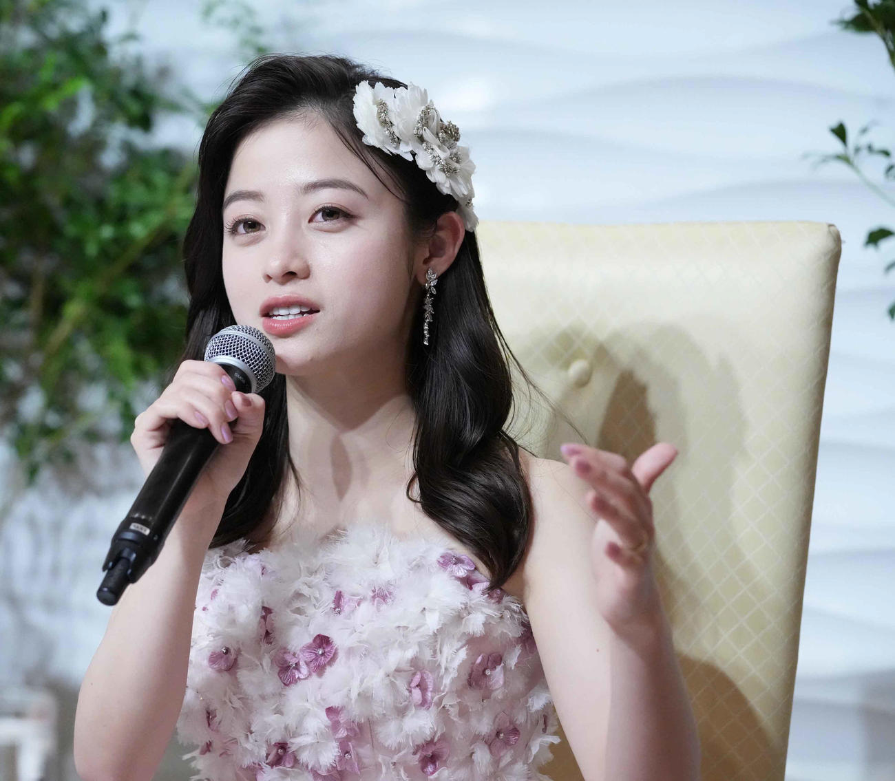 TBS系ドラマ「王様に捧ぐ薬指」完成披露試写会・制作発表の生配信結婚会見を終え感想を述べる橋本環奈（撮影・小沢裕）