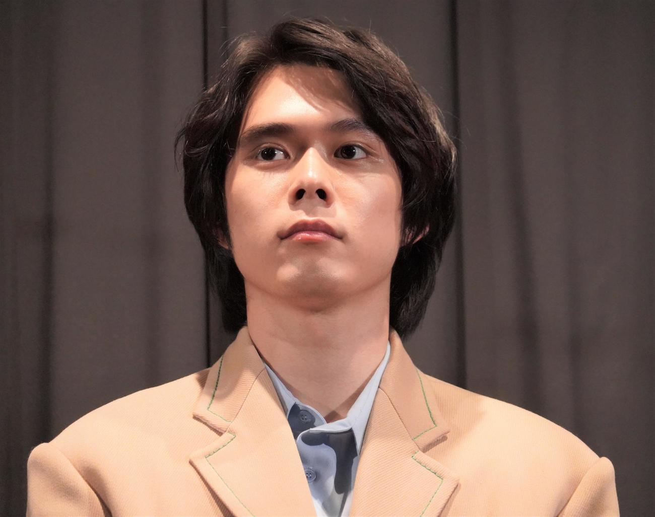 映画「ぬいぐるみとしゃべる人はやさしい」の公開記念舞台あいさつに出席した細田佳央太（撮影・佐藤成）