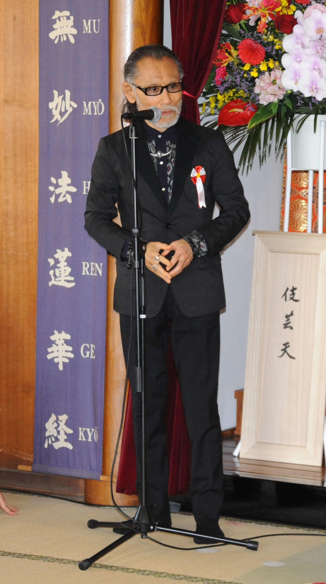 「お江戸の伎芸天　開眼法要」に出席した片岡鶴太郎（撮影・松尾幸之介）