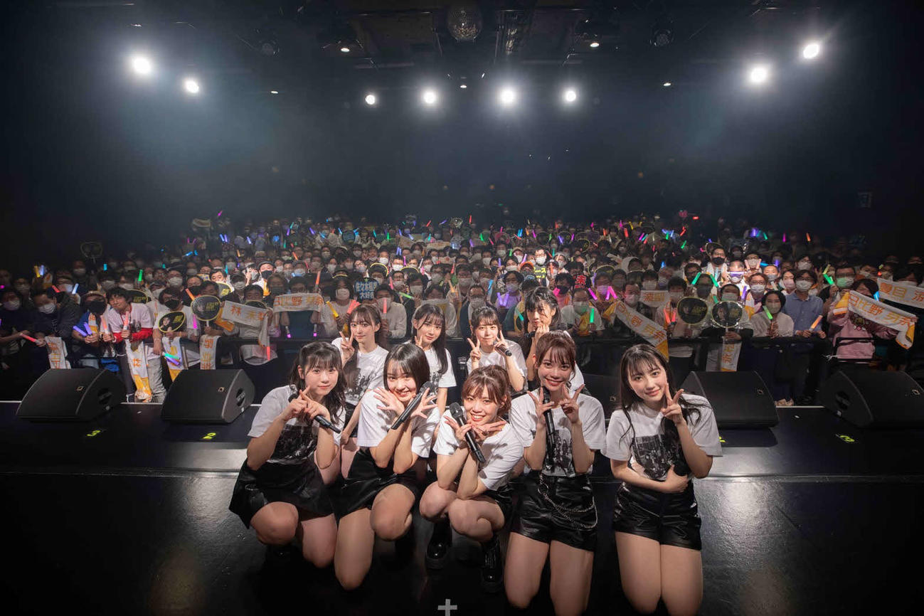初単独ライブを行った、9人組女性アイドルグループのラフ×ラフ