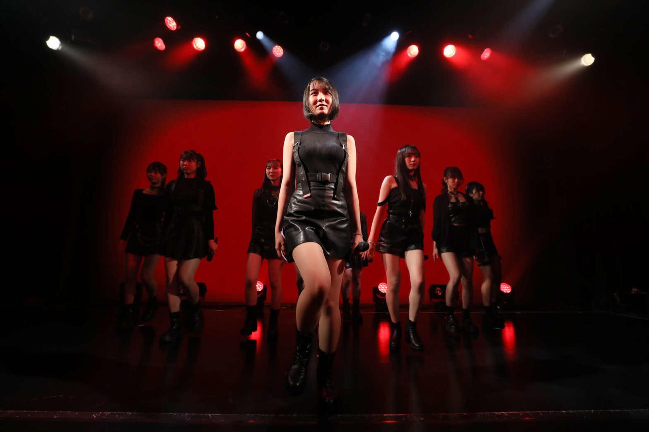 初単独ライブを行った、9人組女性アイドルグループのラフ×ラフ
