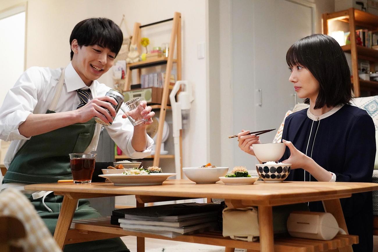 「わたしのお嫁くん」に出演する高杉真宙と波瑠（C）フジテレビ