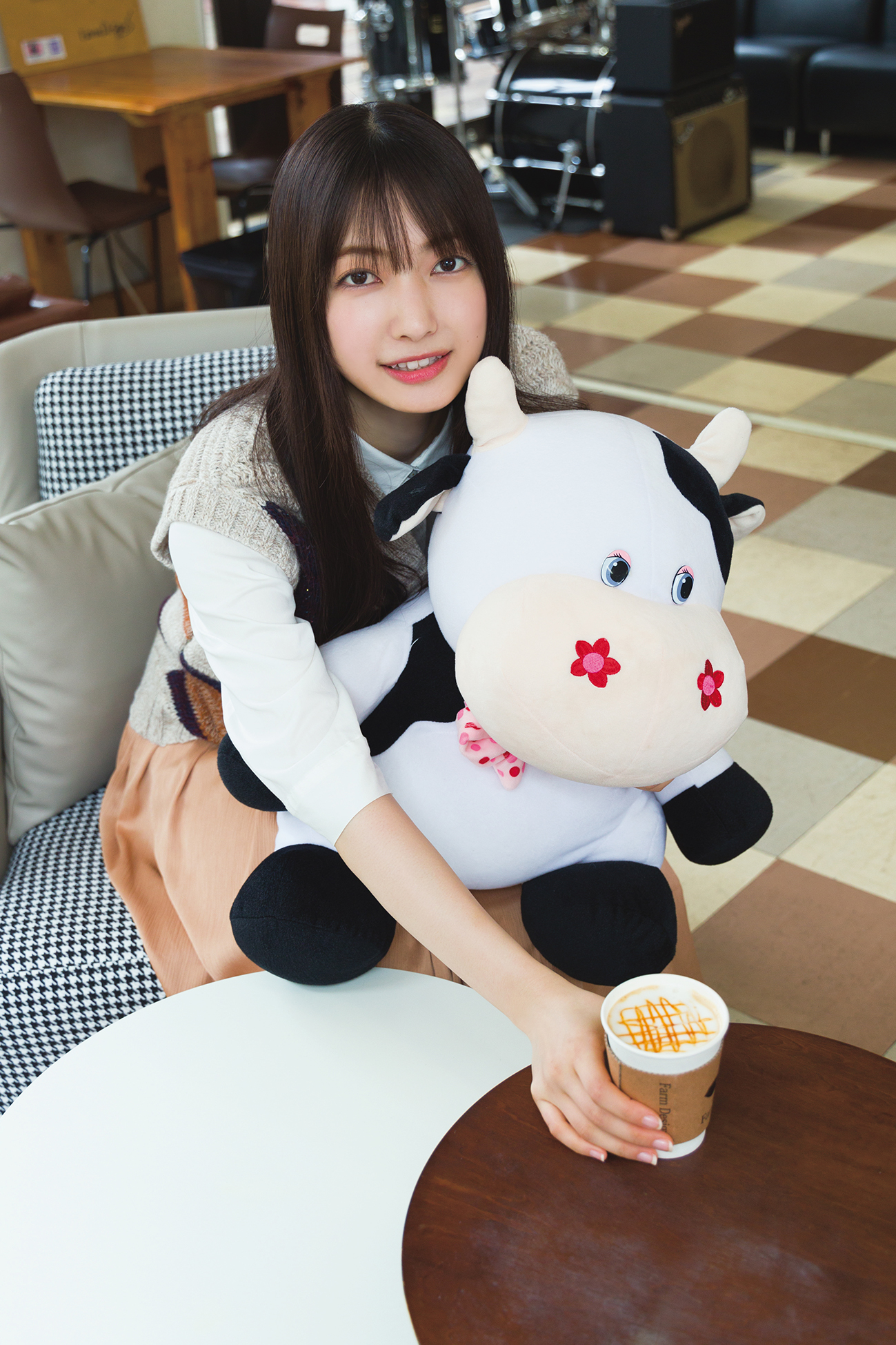 櫻坂46大園玲ファースト写真集「半分光、半分影」先行カット　撮影／Takeo Dec．