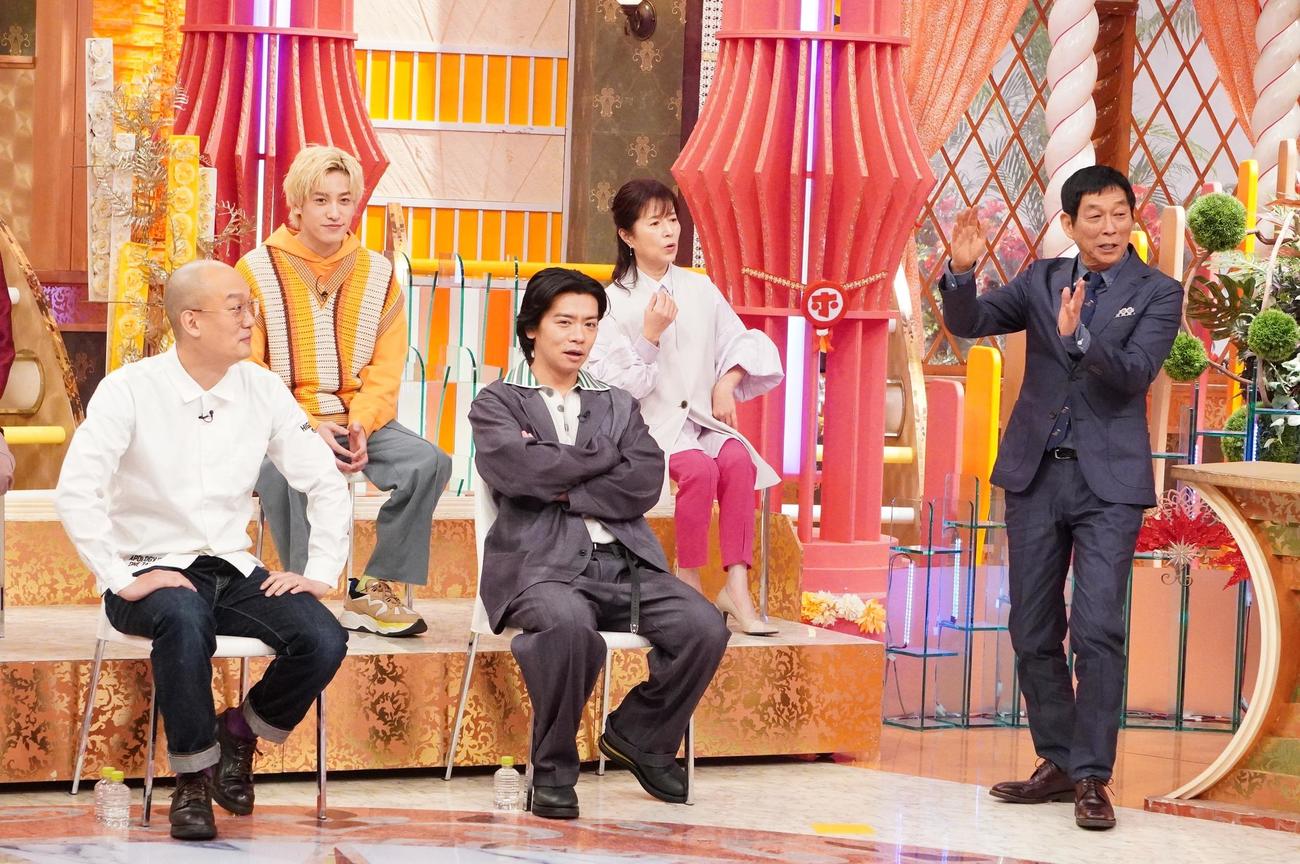 フジテレビ「ホンマでっか！？TV」に出演する、上段左から兼近大樹、磯野貴理子、、下段左からみなみかわ、野田クリスタル、明石家さんま（C）フジテレビ