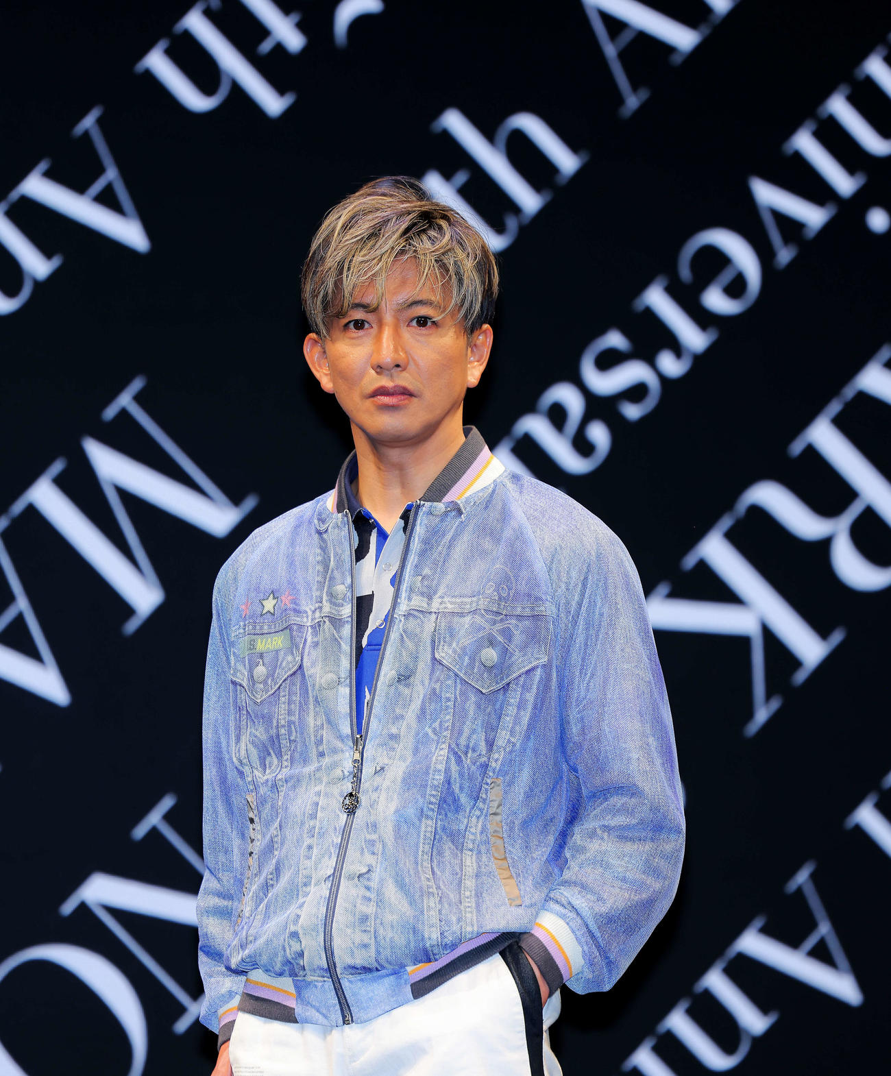 フォトセッションに臨むブランドアンバサダー木村拓哉（撮影・河田真司）