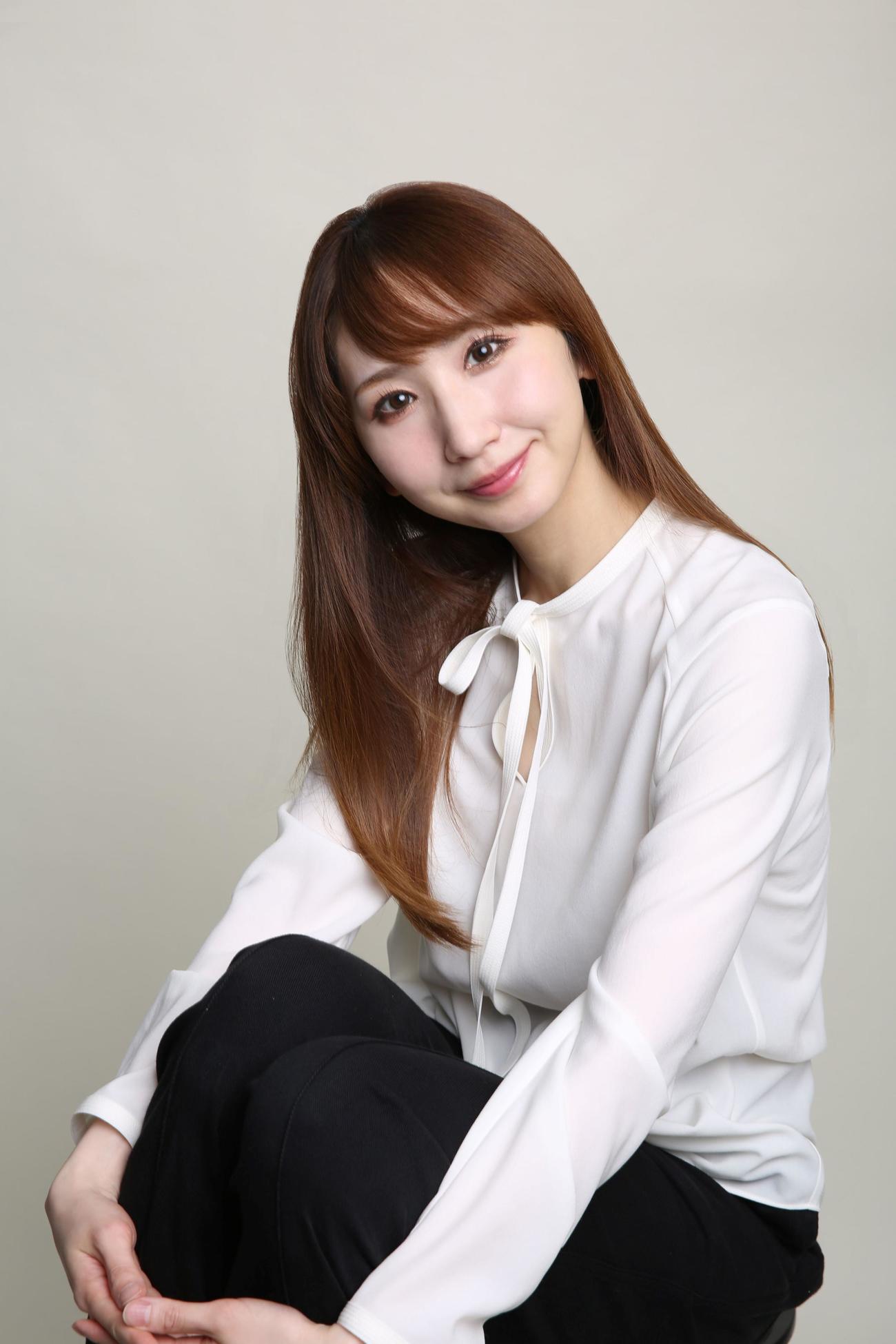 結婚を発表した愛原実花