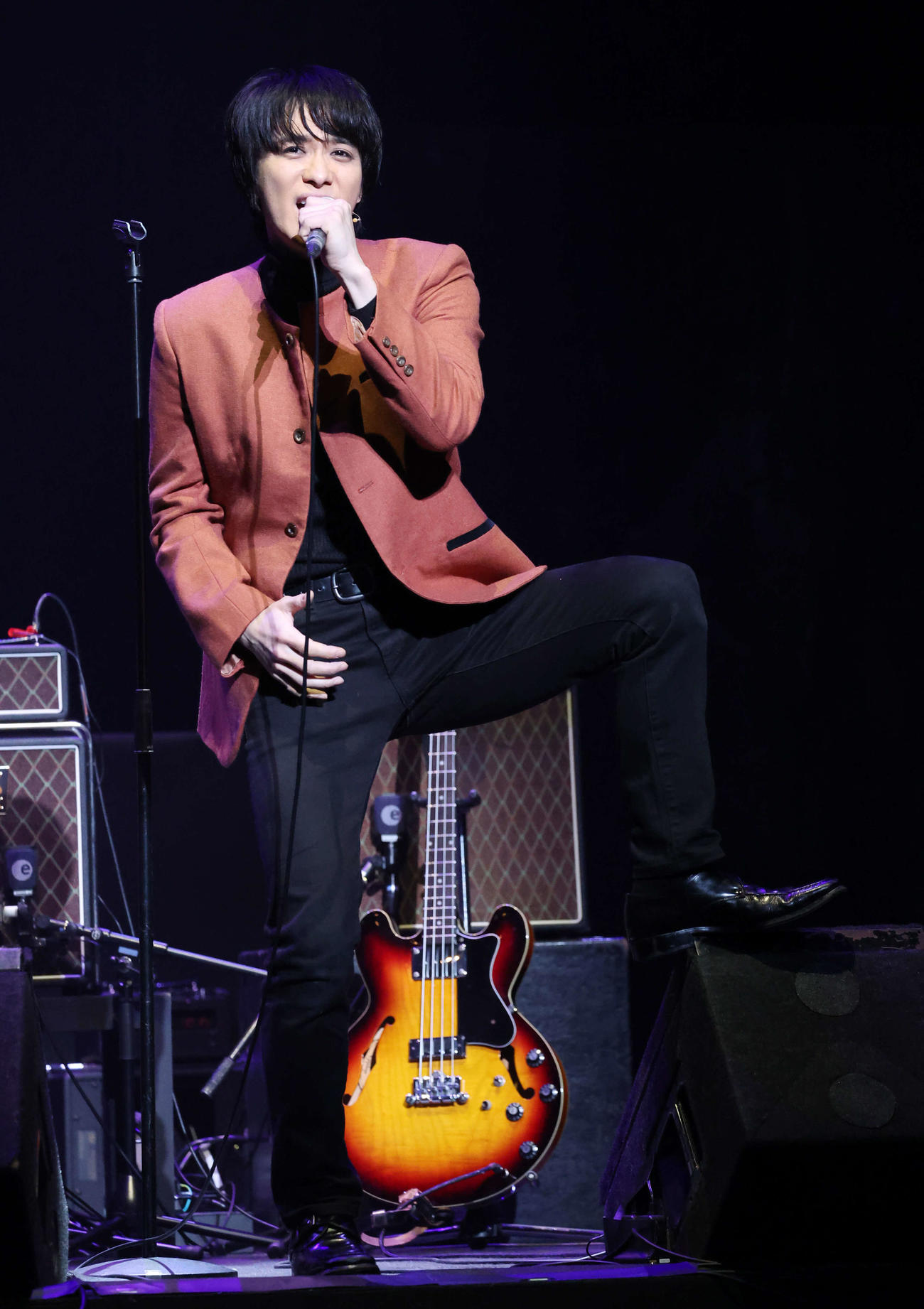 舞台「BACKBEAT」公開ゲネプロで歌う戸塚祥太（撮影・宮地輝）