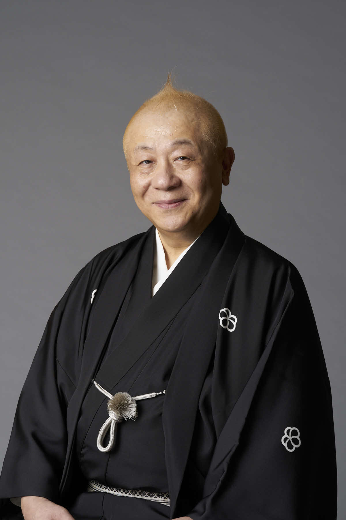 坂東玉三郎と共演する春風亭小朝（C）岡本隆史氏