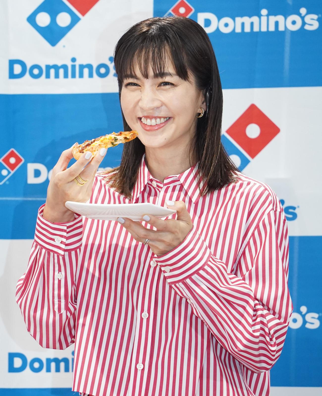 ドミノ・ピザの新商品「ビッグボックス」の発表会に出席した安田美沙子（撮影・佐藤勝亮）