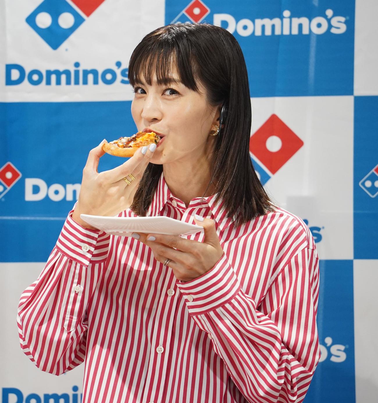 ドミノ・ピザの新商品「ビッグボックス」の発表会に出席した安田美沙子（撮影・佐藤勝亮）
