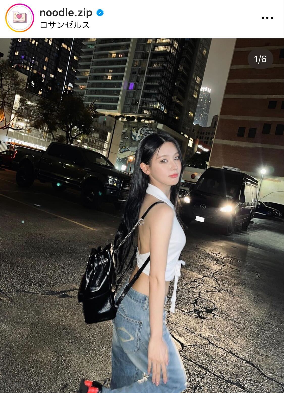 背中が大きくあいたセクシーな私服姿のミヨン（ミヨンのインスタグラムから）