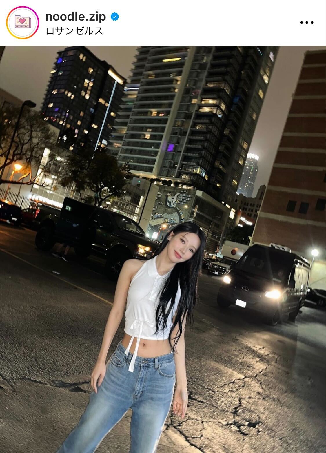 背中が大きくあいたセクシーな私服姿のミヨン（ミヨンのインスタグラムから）