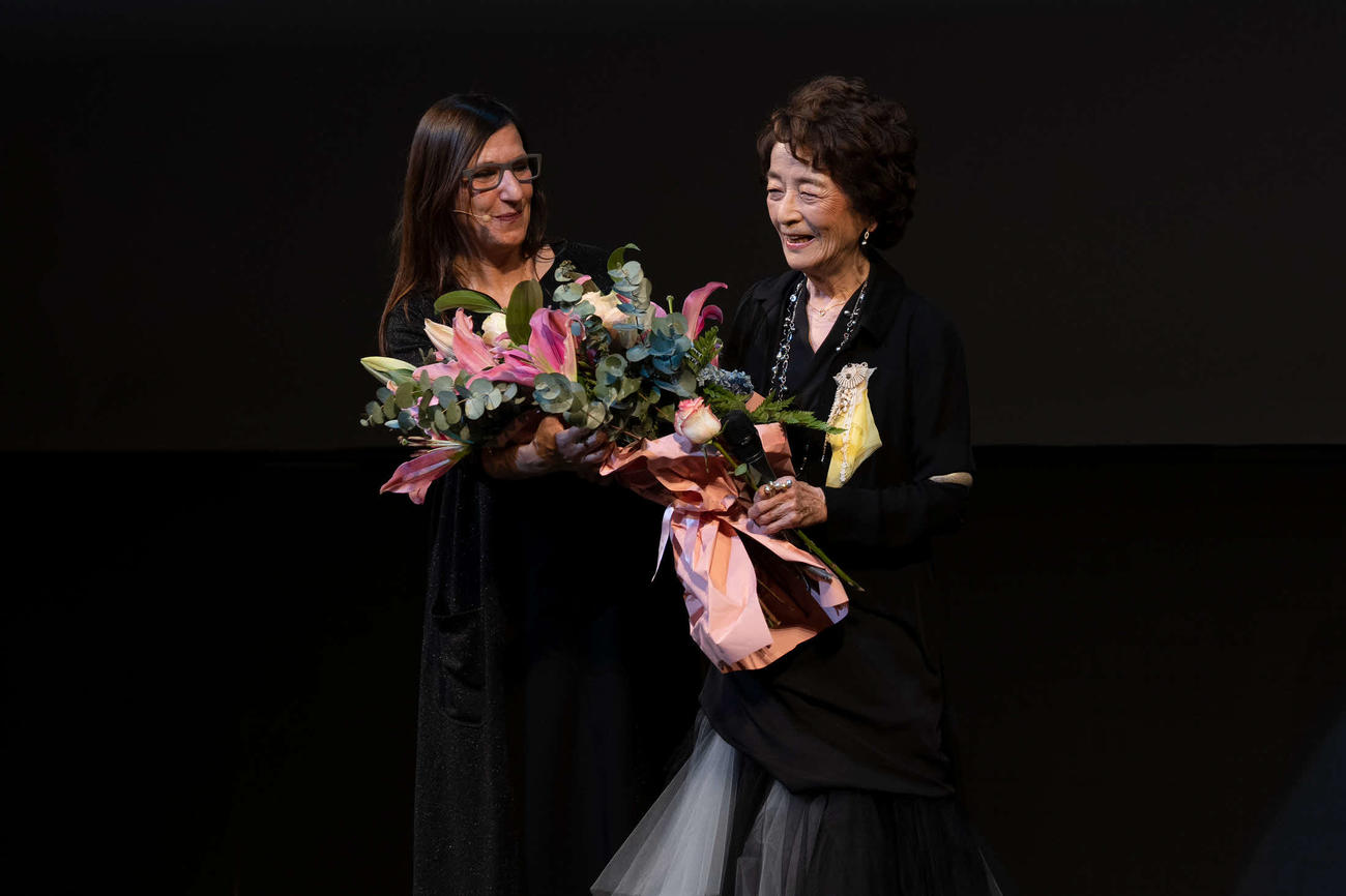 第25回ウディネ・ファーイースト映画祭でゴールデン・マルベリー賞を授与された倍賞千恵子