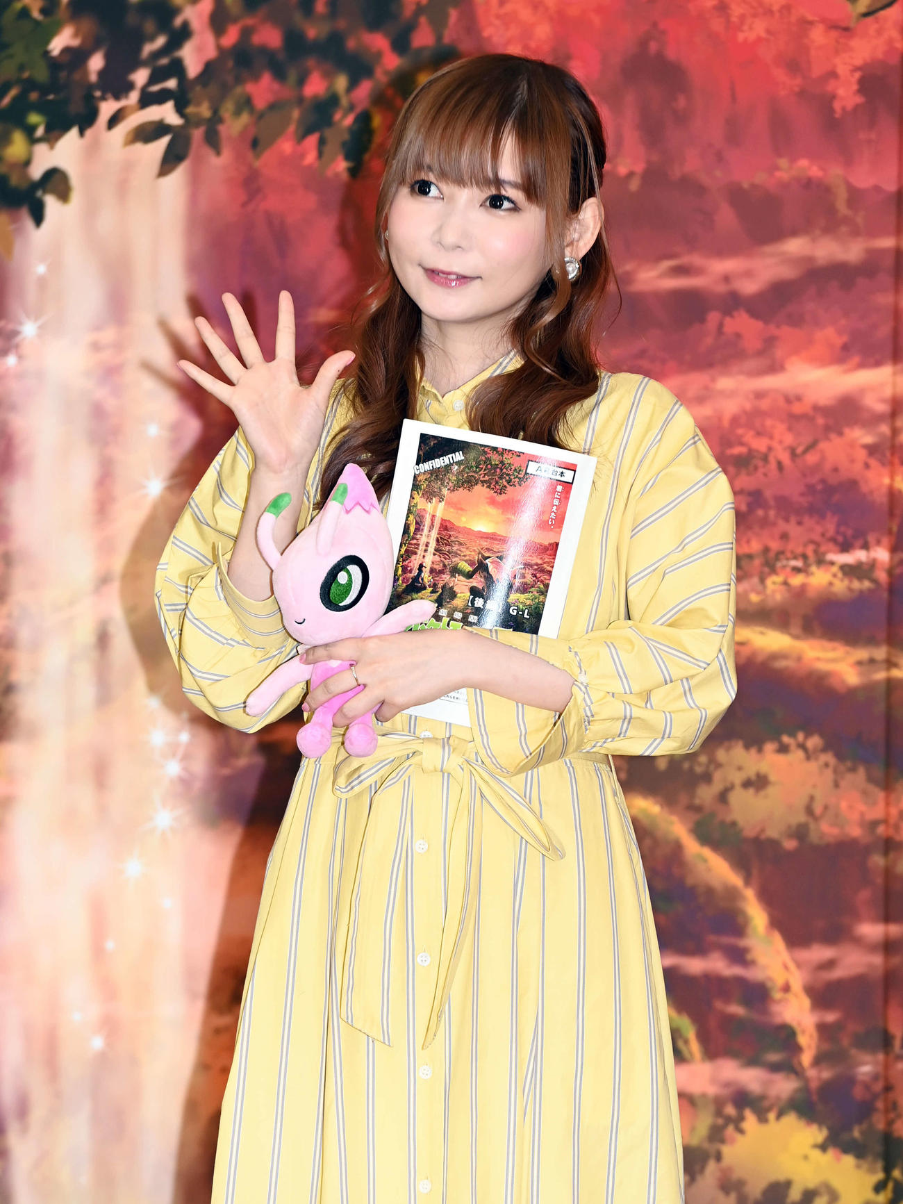 2020年11月、アニメ映画「劇場版ポケットモンスター　ココ」のイベントで笑顔を見せる中川翔子