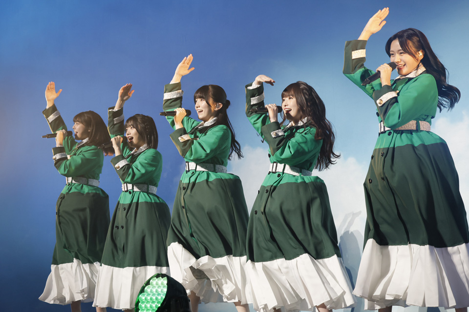 「32ndSGアンダーライブ」でパフォーマンスする乃木坂46の5期生